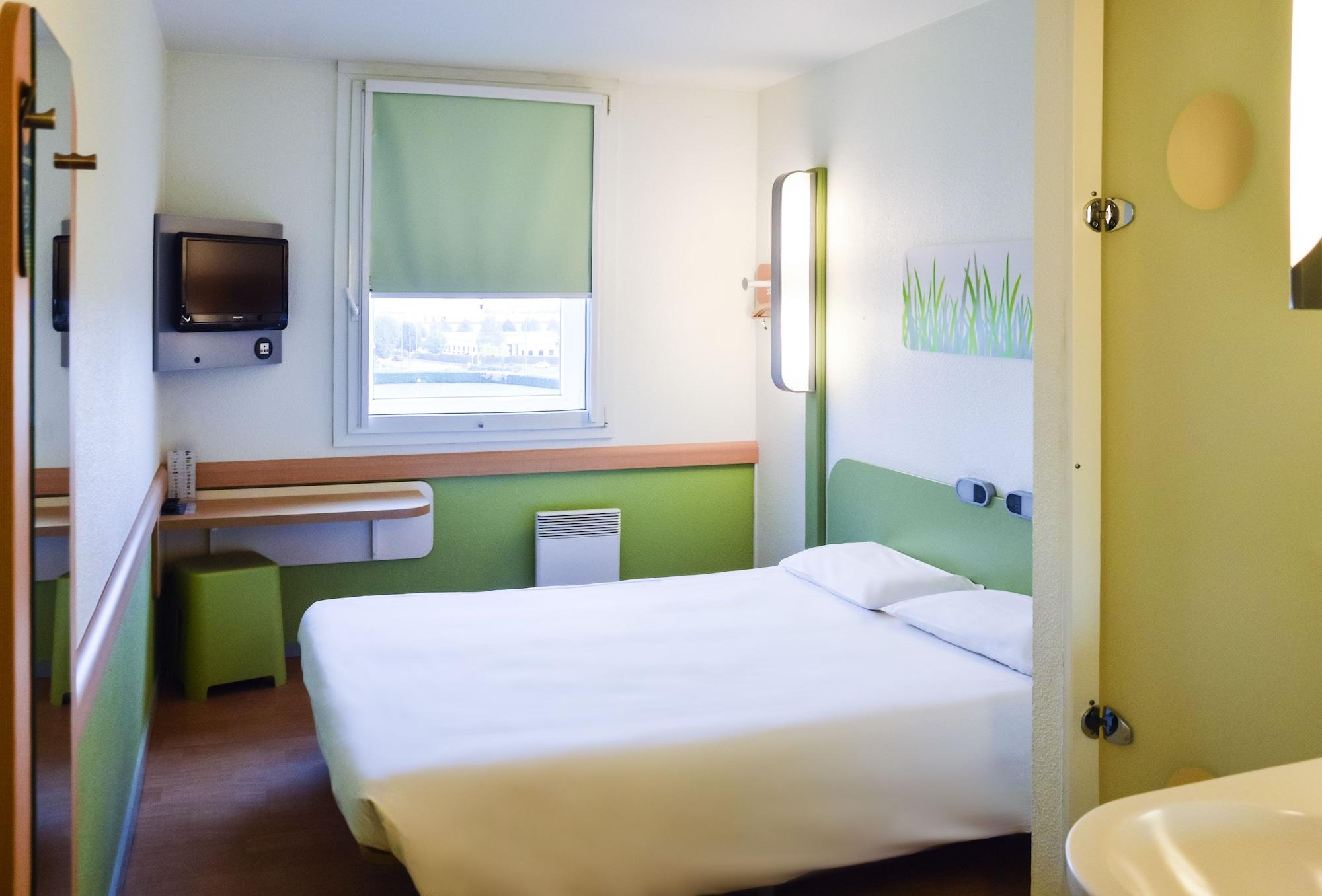 Ibis Budget Velizy Екстериор снимка