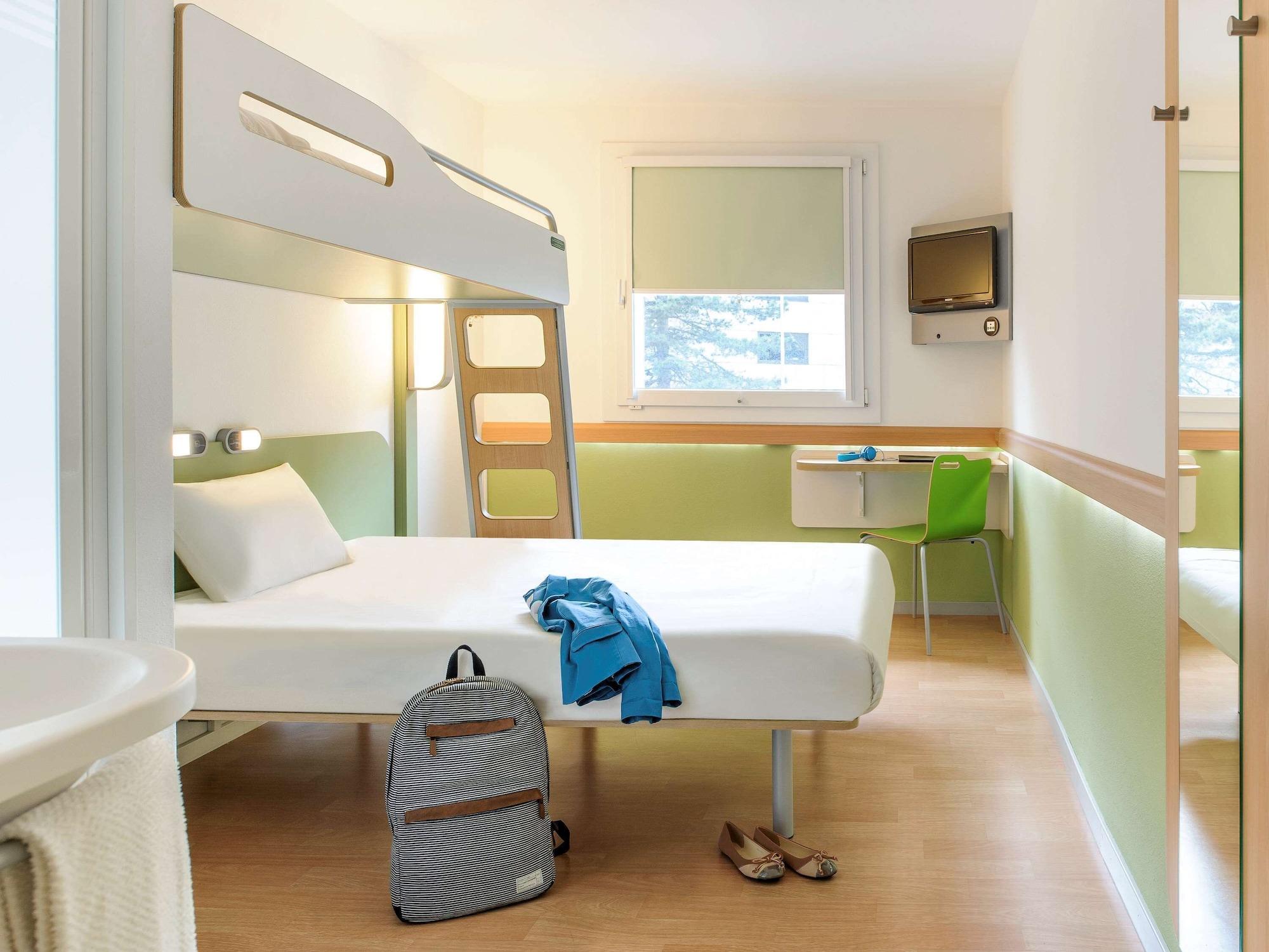 Ibis Budget Velizy Екстериор снимка