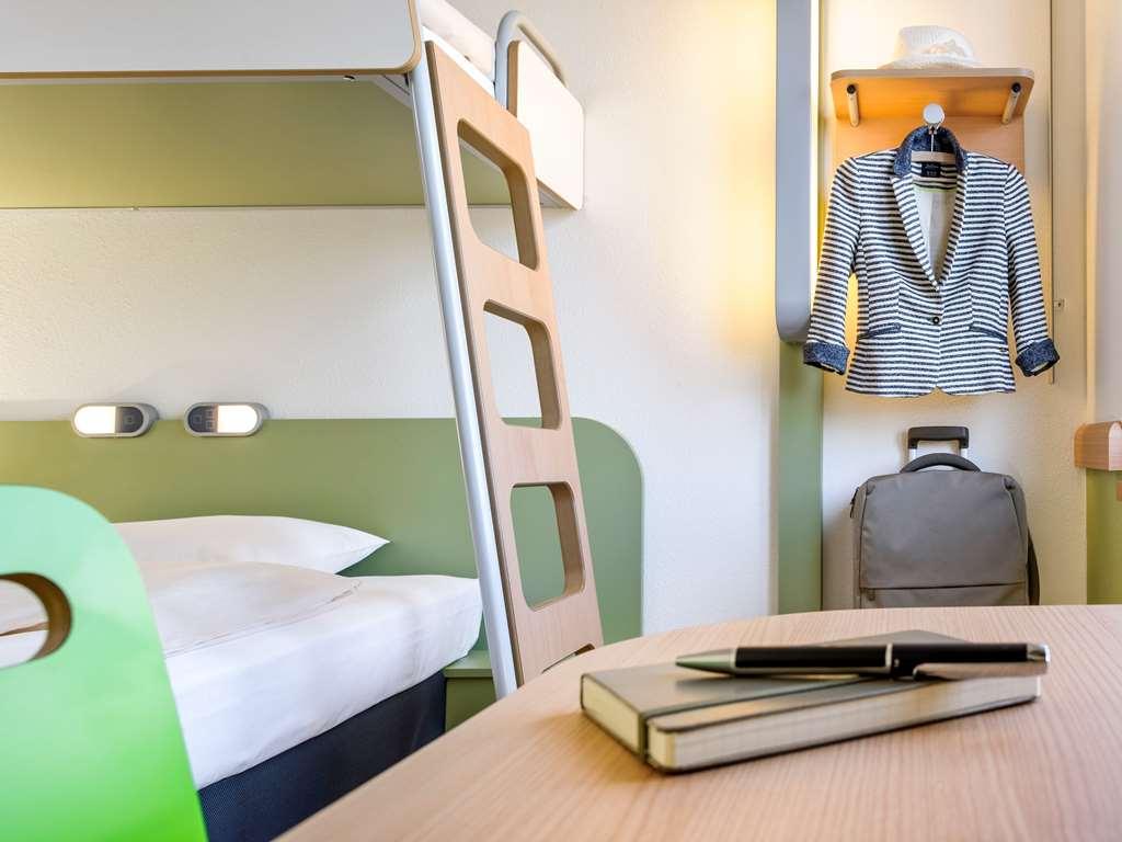 Ibis Budget Velizy Стая снимка